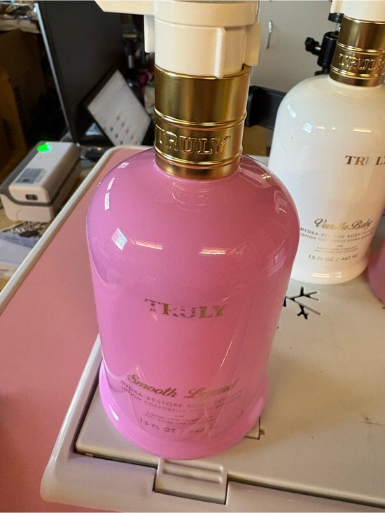 TRULY Other - TRULY Pink Lavender Body Moisturizer